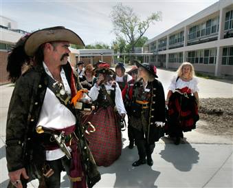 pirates.jpg